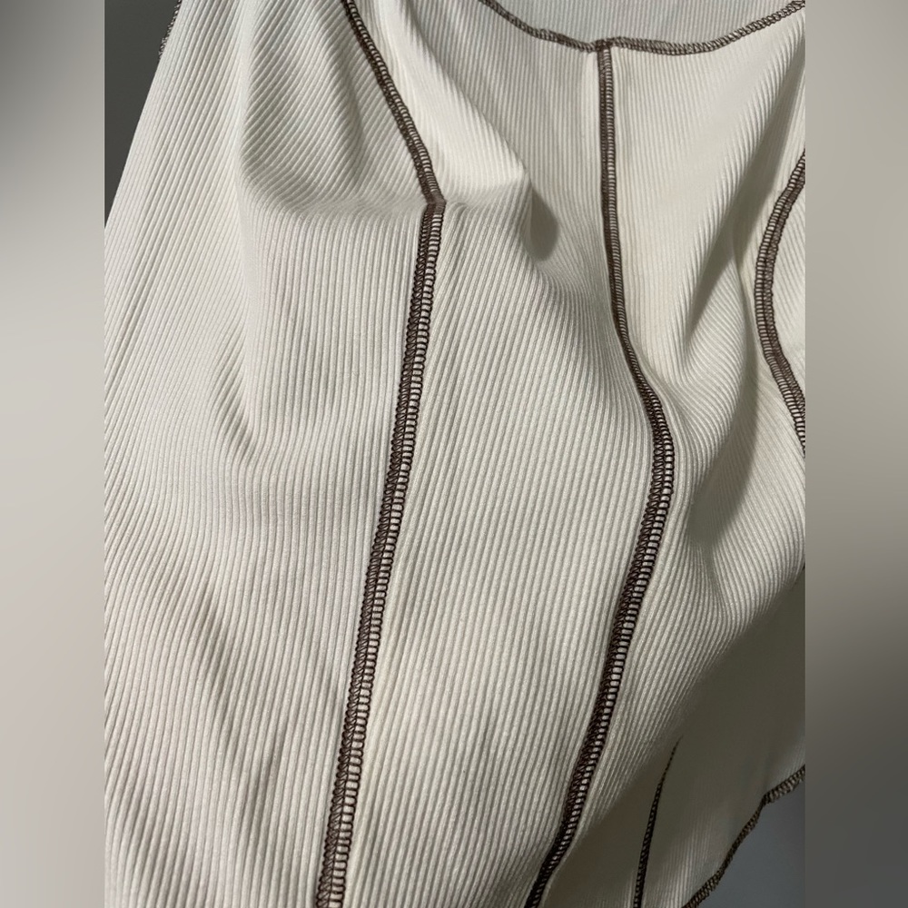 Contour High/Low Tank Top NWOT - Picture 4 of 4